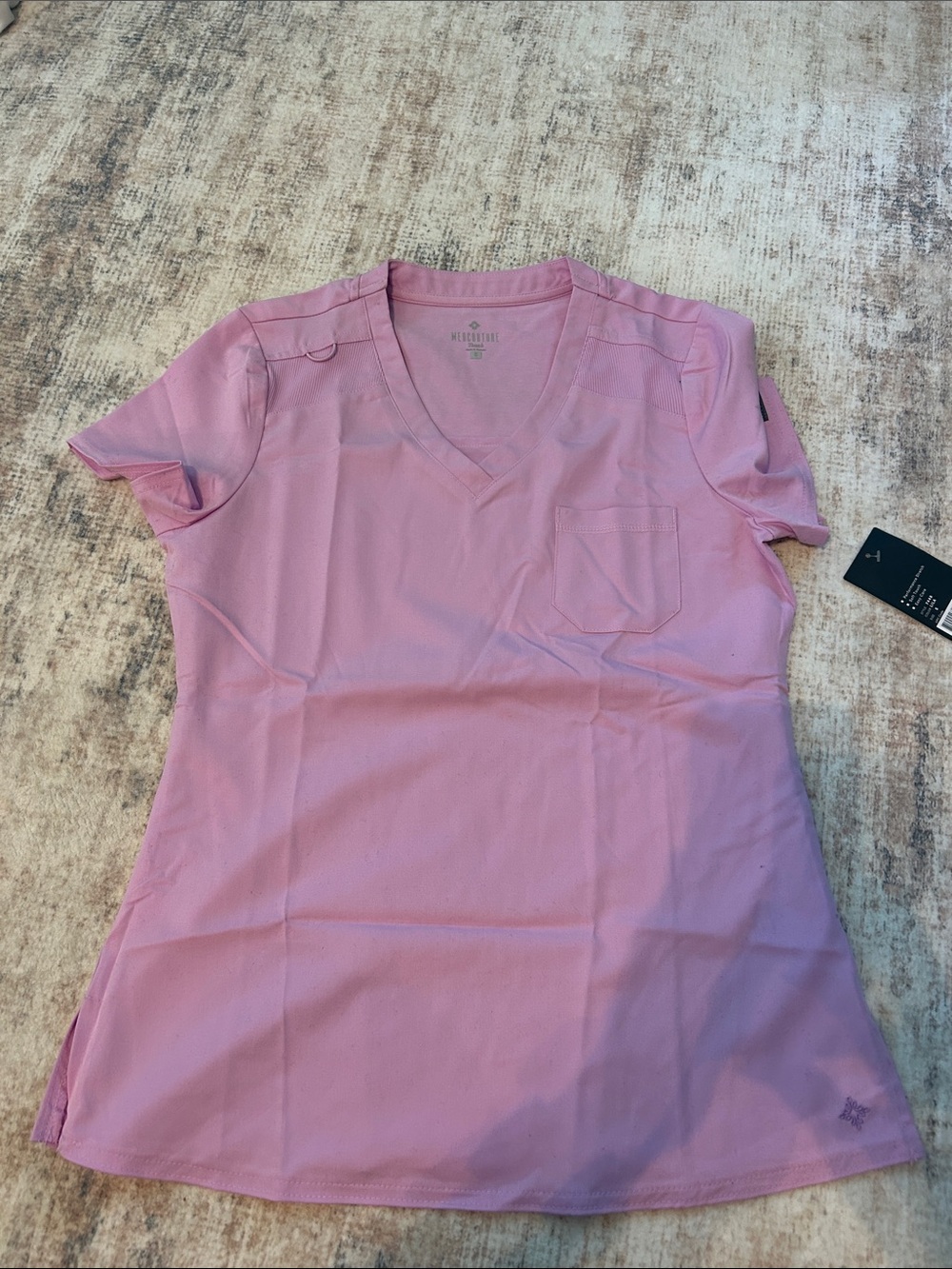 NWT Med Couture Women's V-Neck Short Sleeve Top in Light Pink